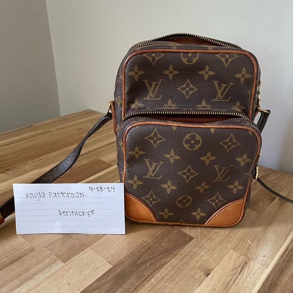 Authentic Louis Vuitton Amazon crossbody - Picture 1 of 16